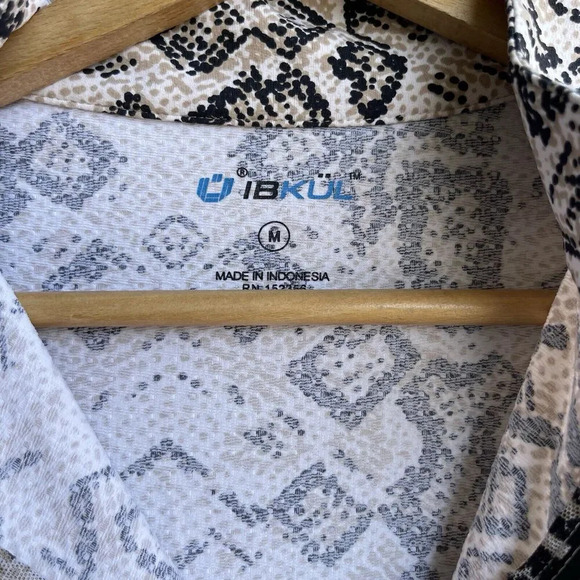 IBKUL Black and White Patterned Women's Top - Picture 3 of 3